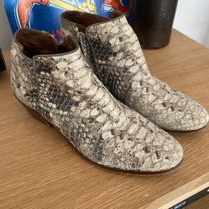 Sam Edelman petty snakeskin bootie size 6